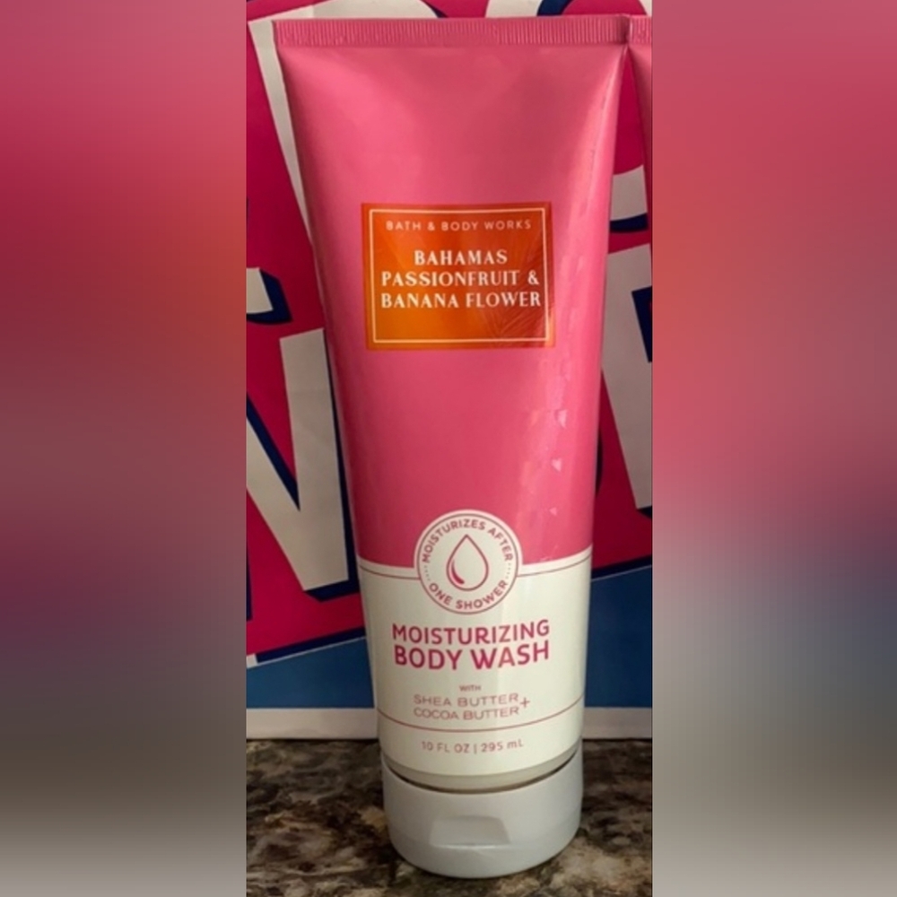 New Bath & Body Works Bahamas Passion Fruit And Banana Flower body wash